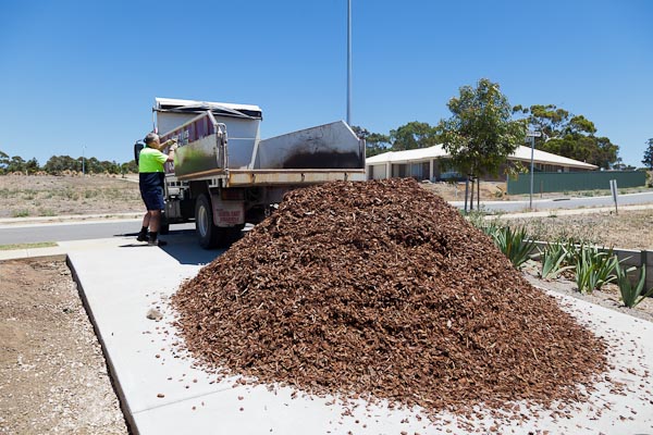Yep, that's what 6 1/2 tonnes of bark mulch looks like.